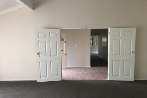 Photo of property in 23 Simon Owen Place, Golflands, Auckland, 2013