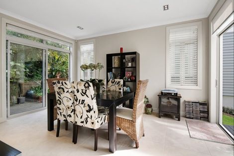 Photo of property in 9 Landmark Terrace, Orewa, 0931