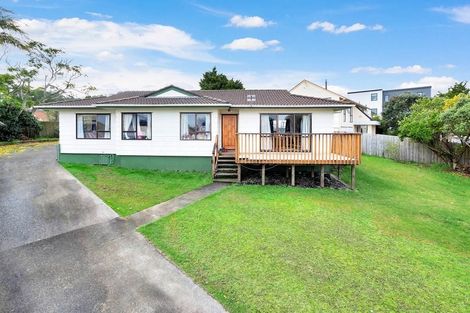 Photo of property in 21 Crosby Road, West Harbour, Auckland, 0618