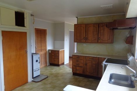 Photo of property in 129 Rathgar Road, Henderson, Auckland, 0610