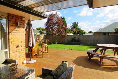 Photo of property in 15 Oaklands Drive, Cambridge, 3434