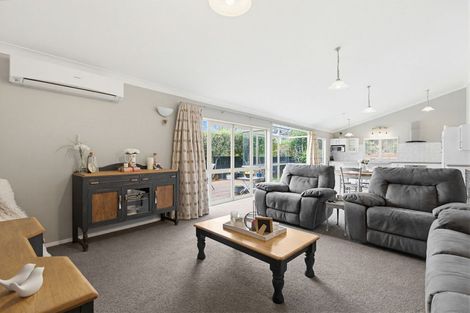 Photo of property in 18 Westbrook Place, Pomare, Rotorua, 3015