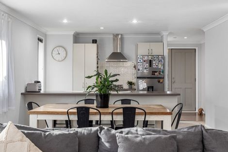 Photo of property in 6 Blossom Grove, Papamoa Beach, Papamoa, 3118