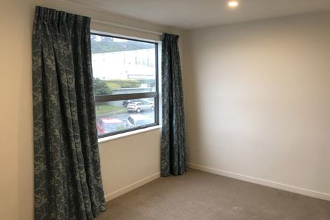 Photo of property in 15/2u Stone Street, Miramar, Wellington, 6022
