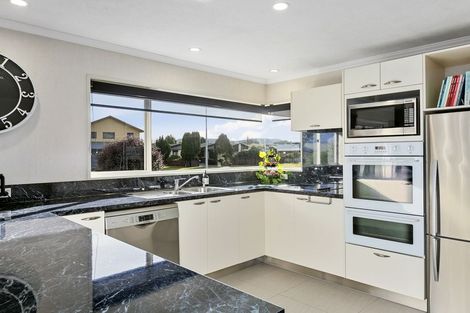 Photo of property in 142 Hagart-alexander Drive, Mosgiel, 9024