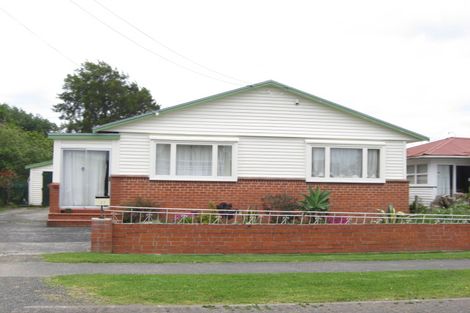 Photo of property in 21 Station Road, Takanini, 2112