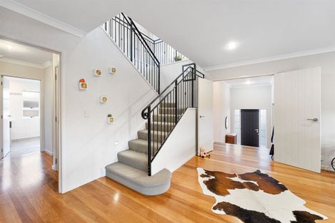 Photo of property in 55 Laurel Oak Drive, Schnapper Rock, Auckland, 0632