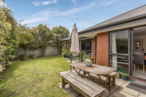 Photo of property in 15 Hideaway Gate, Parklands, Christchurch, 8083