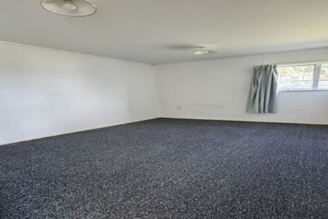 Photo of property in 70 Hellyers Street, Birkdale, Auckland, 0626