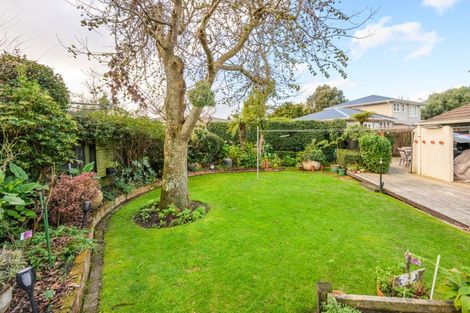 Photo of property in 19 Ashburn Lane, Awapuni, Palmerston North, 4412