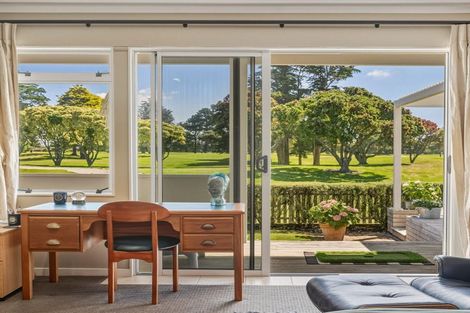 Photo of property in 198 Oceanbeach Road, Mount Maunganui, 3116
