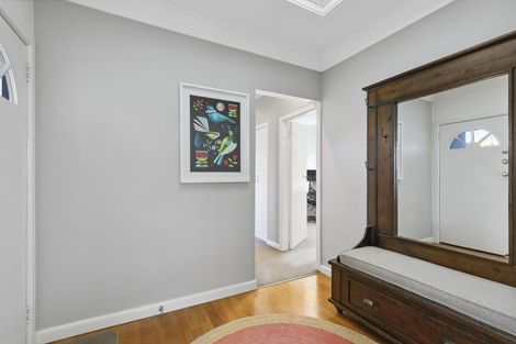 Photo of property in 11 Bristow Place, Karori, Wellington, 6012