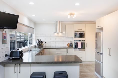 Photo of property in 52 Kentucky Way, Awapuni, Palmerston North, 4412