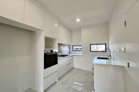 Photo of property in 523f Pakuranga Road, Howick, Auckland, 2010