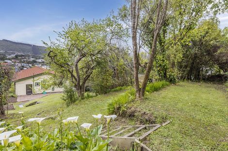 Photo of property in 16 Tawa Terrace, Tawa, Wellington, 5028