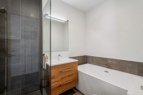 Photo of property in 19 Hackett Road, Jacks Point, Queenstown, 9371