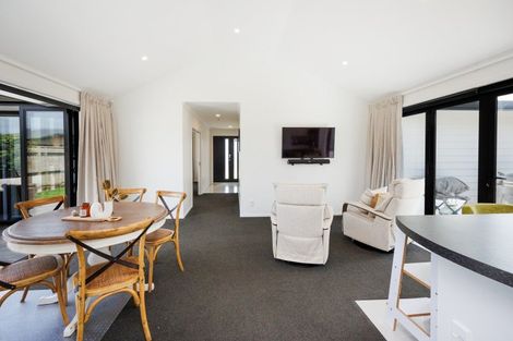 Photo of property in 94 Rosalie Terrace, Kelvin Grove, Palmerston North, 4414