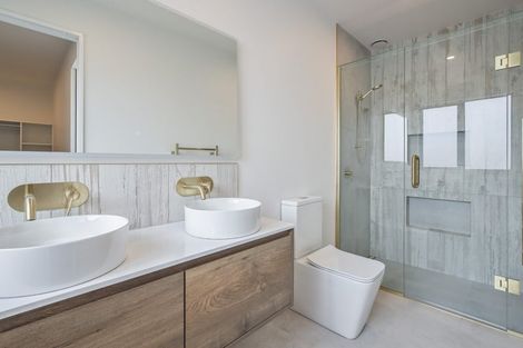 Photo of property in 16 Herridge Street, Woodend, 7691