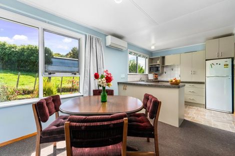 Photo of property in 6 Waugh Street, Kimbolton, 4777