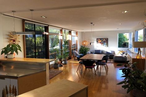 Photo of property in 9 City View Terrace, Birkenhead, Auckland, 0626