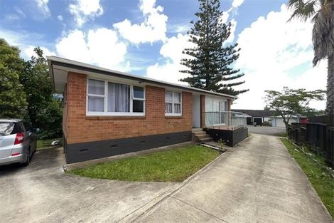 Photo of property in 31 Dawnhaven Drive, Te Atatu Peninsula, Auckland, 0610