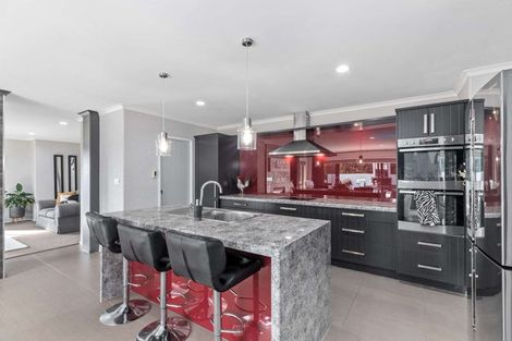 Photo of property in 8 Millbrook Drive, Waiuku, 2683