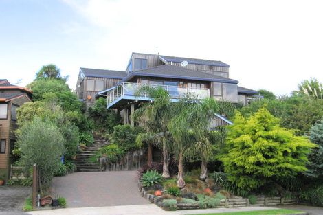 Photo of property in 15 Musick Point Road, Bucklands Beach, Auckland, 2012