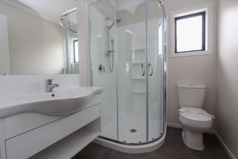 Photo of property in 9u3 Heath Street, Saint Andrews, Hamilton, 3200