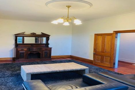 Photo of property in 55 Garden Road, Northland, Wellington, 6012