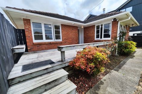 Photo of property in 1/61 Neil Avenue, Te Atatu Peninsula, Auckland, 0610