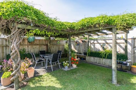 Photo of property in 3 D'arcy Place, Taradale, Napier, 4112