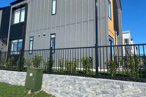 Photo of property in 2 Skua Road, Hobsonville, Auckland, 0616