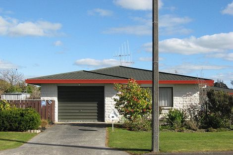 Photo of property in 16 Oaklea Avenue, Marton, 4710