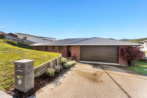 Photo of property in 13 Frankie Stevens Place, Riverstone Terraces, Upper Hutt, 5018