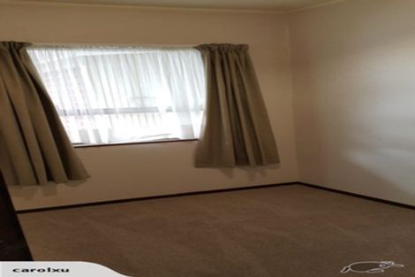 Photo of property in 2/7 Cornelian Crescent, Half Moon Bay, Auckland, 2012