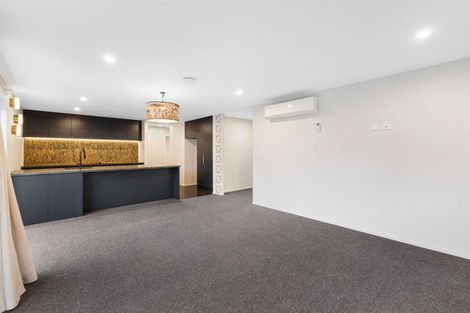 Photo of property in 9 Rehua Place, Waiwhakaiho, New Plymouth, 4312