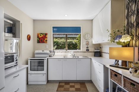 Photo of property in 2/6 Steadman Road, Broomfield, Christchurch, 8042