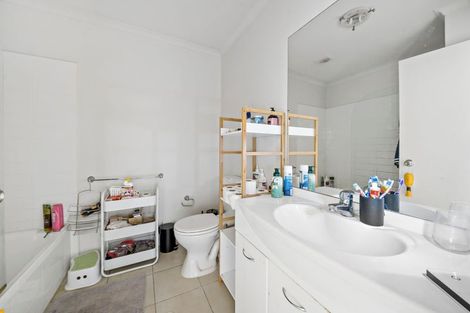 Photo of property in 12/94 Glengarry Road, Glen Eden, Auckland, 0602