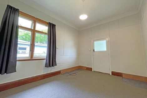 Photo of property in 10 Limbrick Street, Terrace End, Palmerston North, 4410