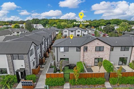 Photo of property in 4/70 Brockworth Place, Riccarton, Christchurch, 8011