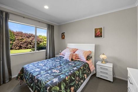 Photo of property in 63 Mcgiven Drive, Ridgewood, New Plymouth, 4371