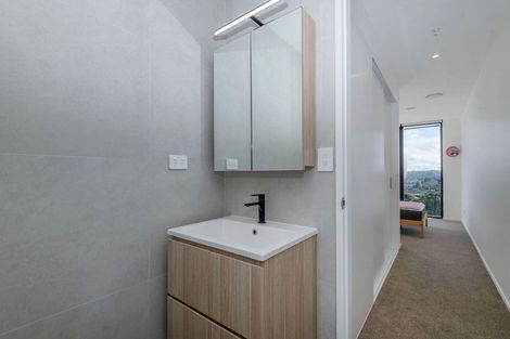Photo of property in 1 Buscomb Avenue, Henderson, Auckland, 0610