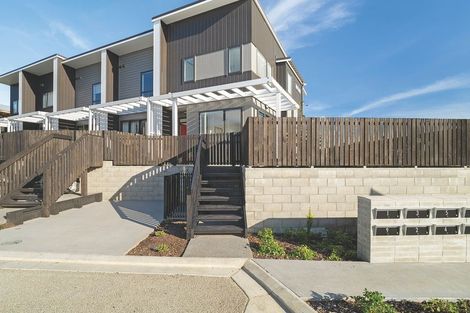 Photo of property in 1 Tuhono Lane, Northcote, Auckland, 0627