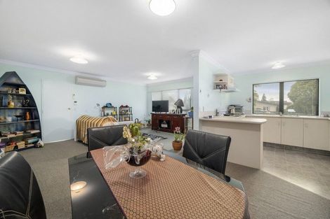Photo of property in 11unit Mckee Avenue, Fenton Park, Rotorua, 3010