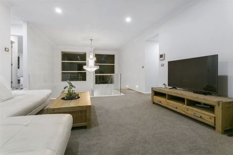 Photo of property in 64 English Oak Drive, Schnapper Rock, Auckland, 0632