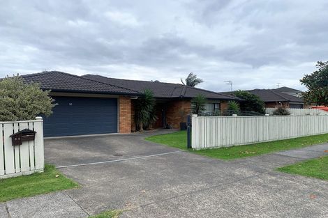 Photo of property in 28 Donegal Park Drive, Flat Bush, Auckland, 2019