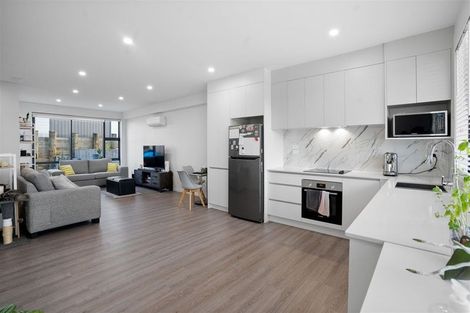Photo of property in 10 Karoro Road, Flat Bush, Auckland, 2019