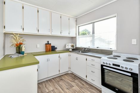 Photo of property in 10 Seaview Rise, Waiuku, 2123