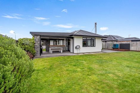 Photo of property in 51 Watkins Drive, Rangiora, 7400