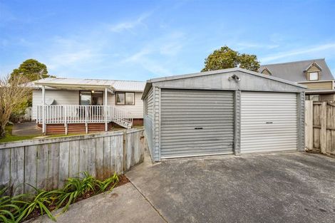 Photo of property in 63c/1 Colwill Road, Massey, Auckland, 0614